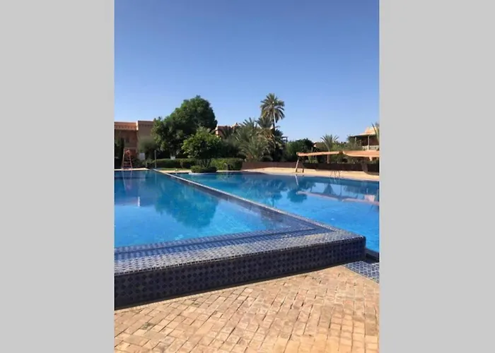 Bel appartement au Rez-de-jardin dans la palmeraie
