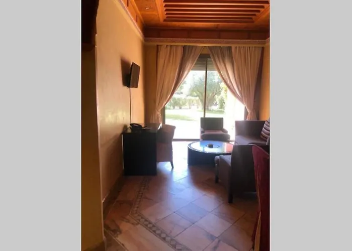 Bel appartement au Rez-de-jardin dans la palmeraie