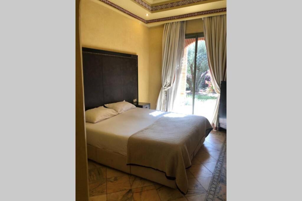 Bel Au Rez-de-jardin Dans La Palmeraie Marrakesh