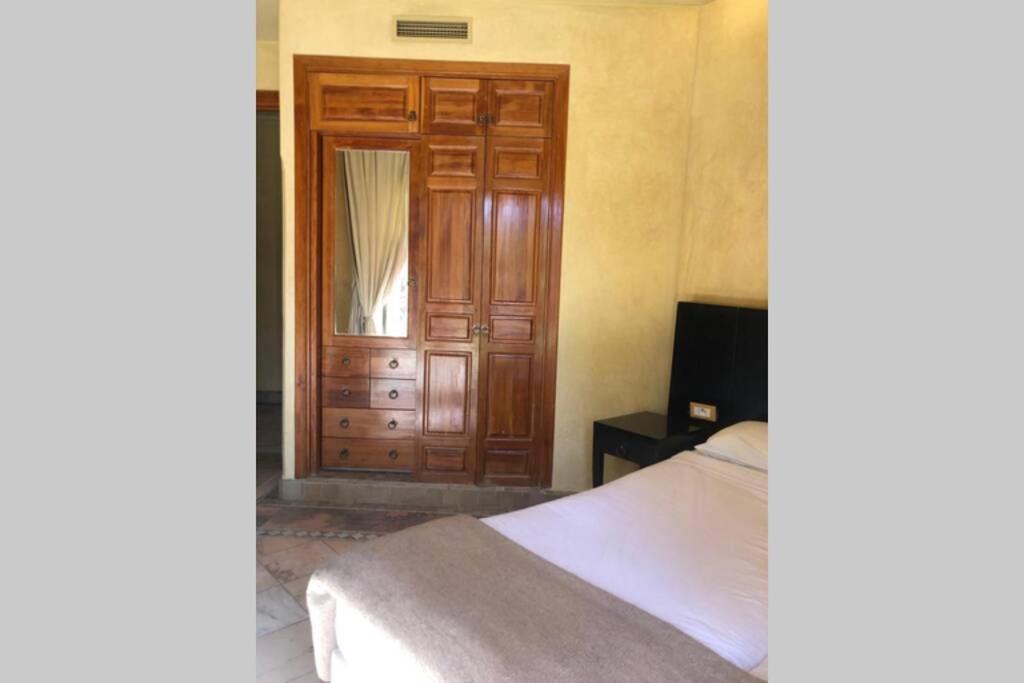 Bel Au Rez-de-jardin Dans La Palmeraie Appartement Marrakesh